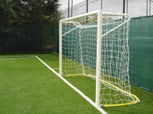 Bild von Poarta futsal otel 3x2 m, montata in manșoane, cu suporturi sudate si lant pentru plasa